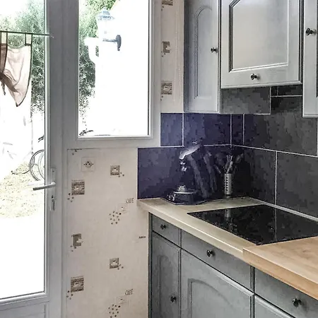 2 Bedroom Lovely In * Châtelaillon-Plage