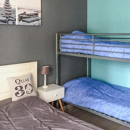 2 Bedroom Lovely In * Châtelaillon-Plage