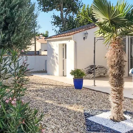 2 Bedroom Lovely In *